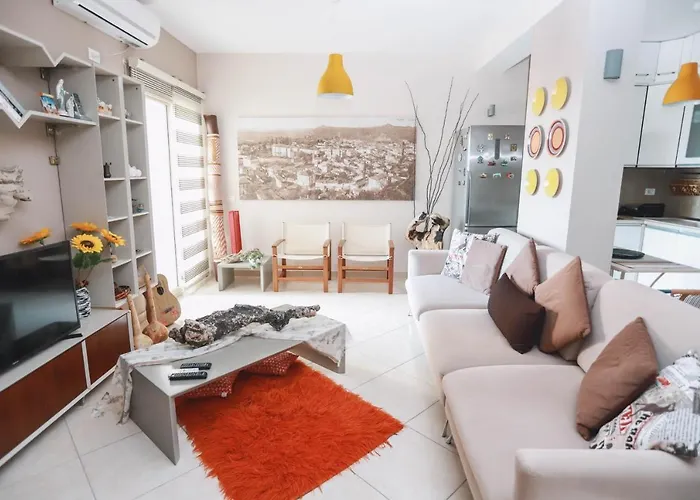 Large Apartment Near The Seaside Boulevard Lungomare